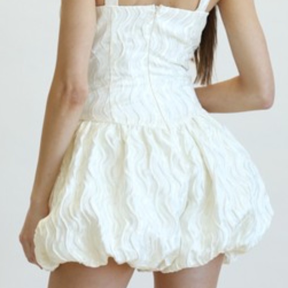 22 - ROMPER WITH RHINESTONE BUTTONS - Picture 5 of 10